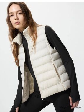 Uniqlo Cream Quilted Lightweight Down Vest S